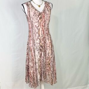 T. Tahari Animal Print, Sleeveless V Shaped Neckline Dress Sz X-Small